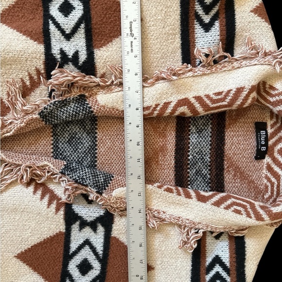 Geometric Patterned Cardigan - Brown and Cream - Picture 3 of 5